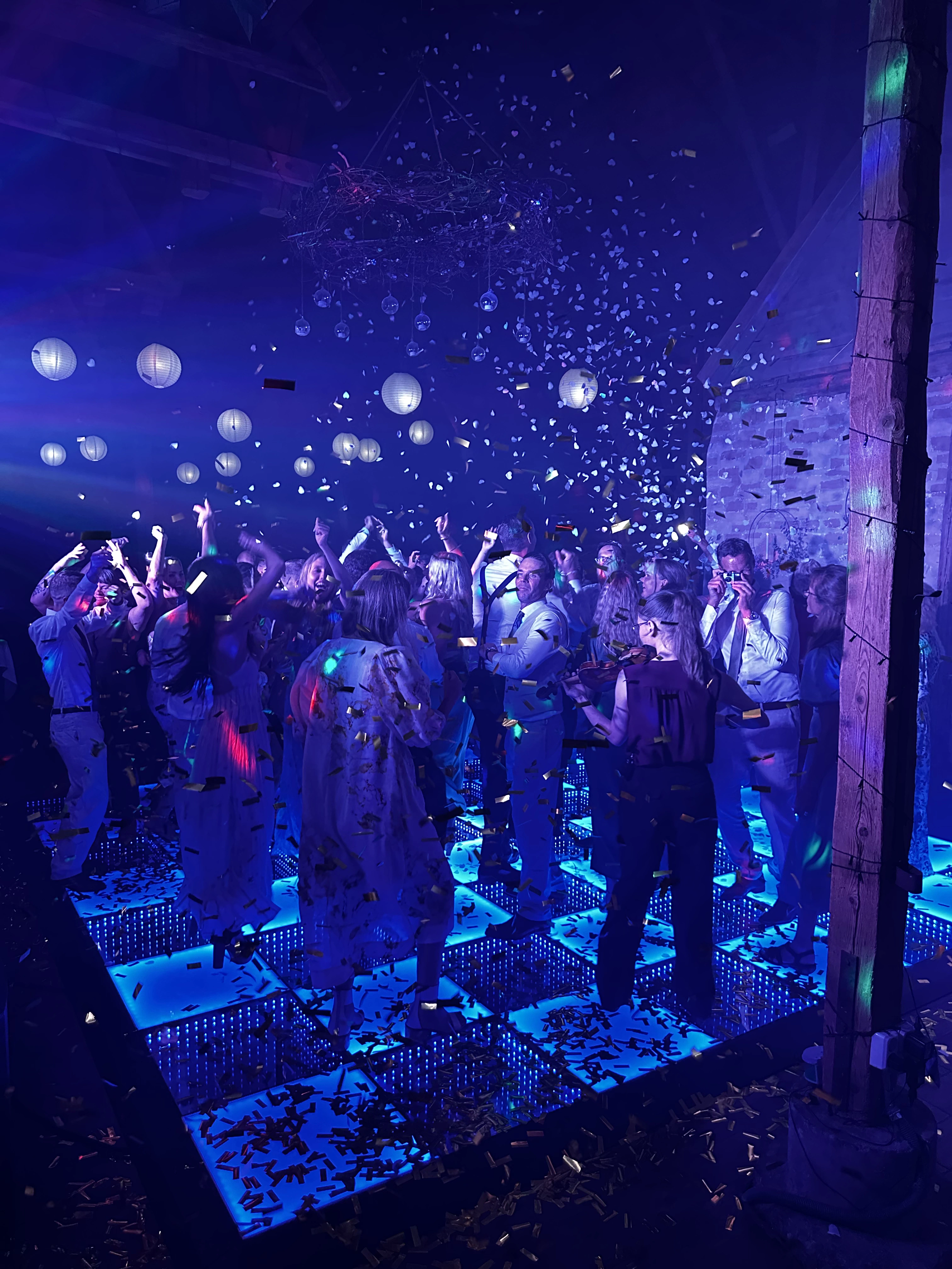 LEDGOLV för bröllopsfest - dansgolv med ljus