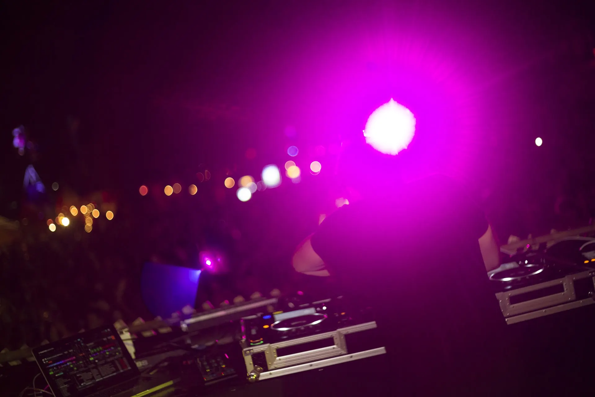 DJ till nattklubb med internationell erfarenhet från Pacha och andra kända klubbar
